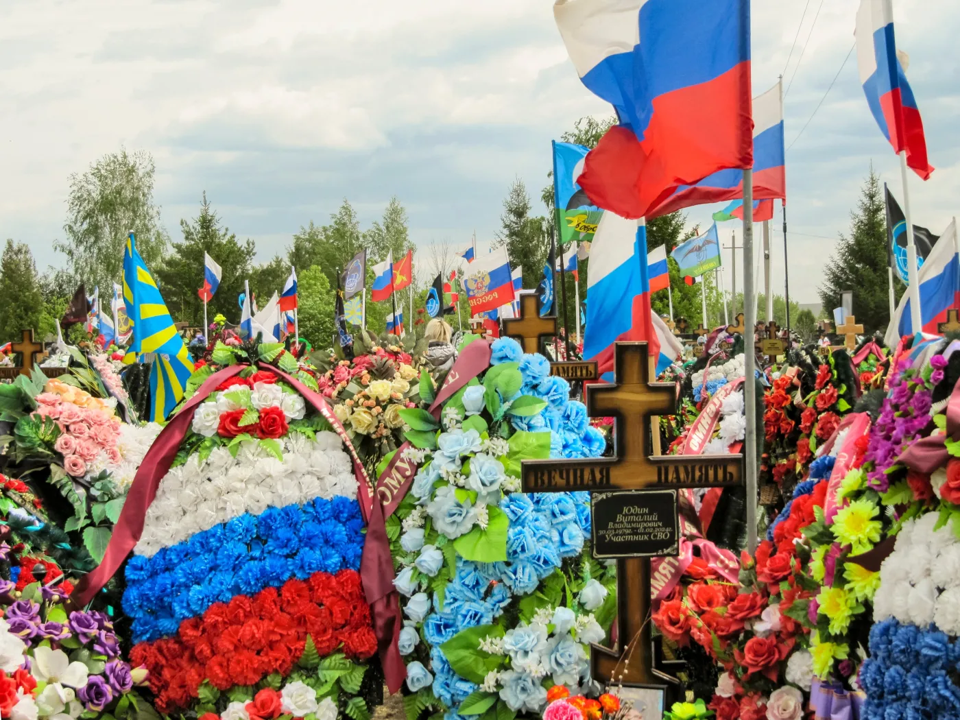 Trwa krwawy kwartał wojny Putina. Mogło zginąć już ponad 300 tys. Rosjan