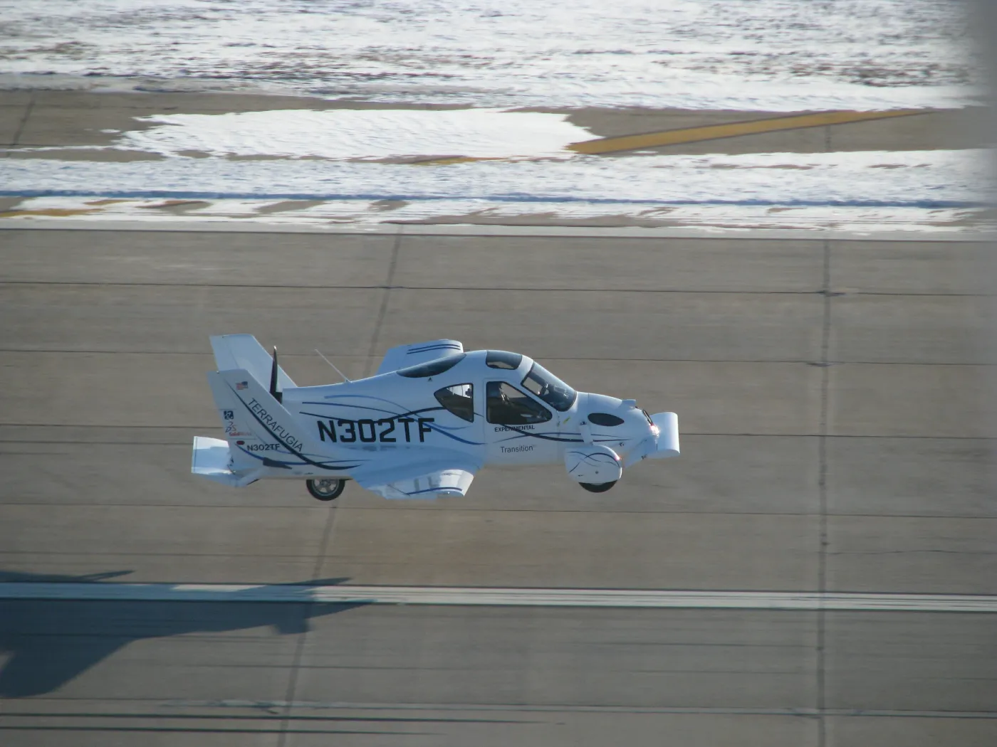 first_flight_chase_plane_236408.jpg