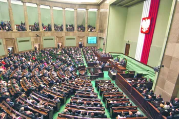 Solidarna Polska: Polacy nie powinni płacić za długi Grecji czy Włoch