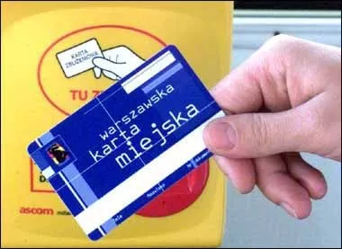 Masz prawo płacić kartą płatniczą za doładowanie karty miejskiej