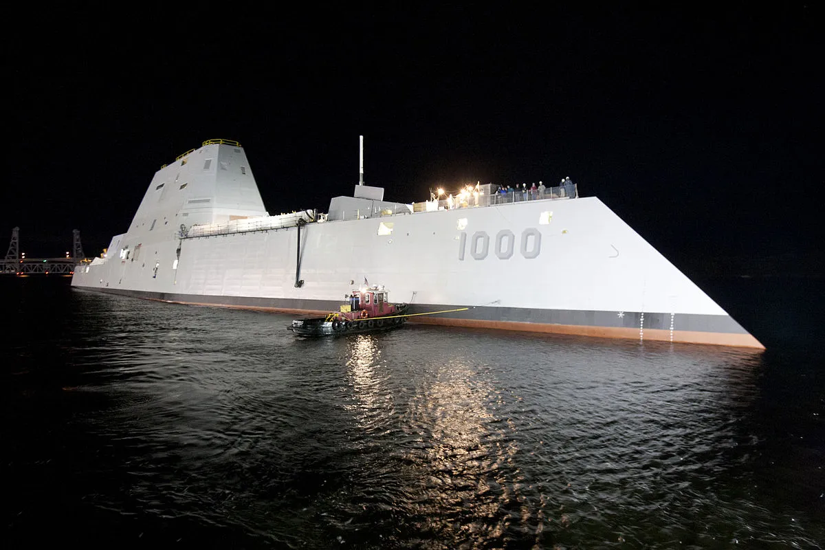 Dziewiczy rejs najnowocześniejszego okrętu US Navy