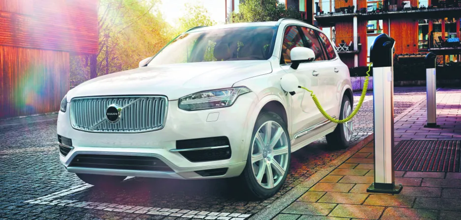 2518870-hybrydowe-volvo-xc90-t8.jpg