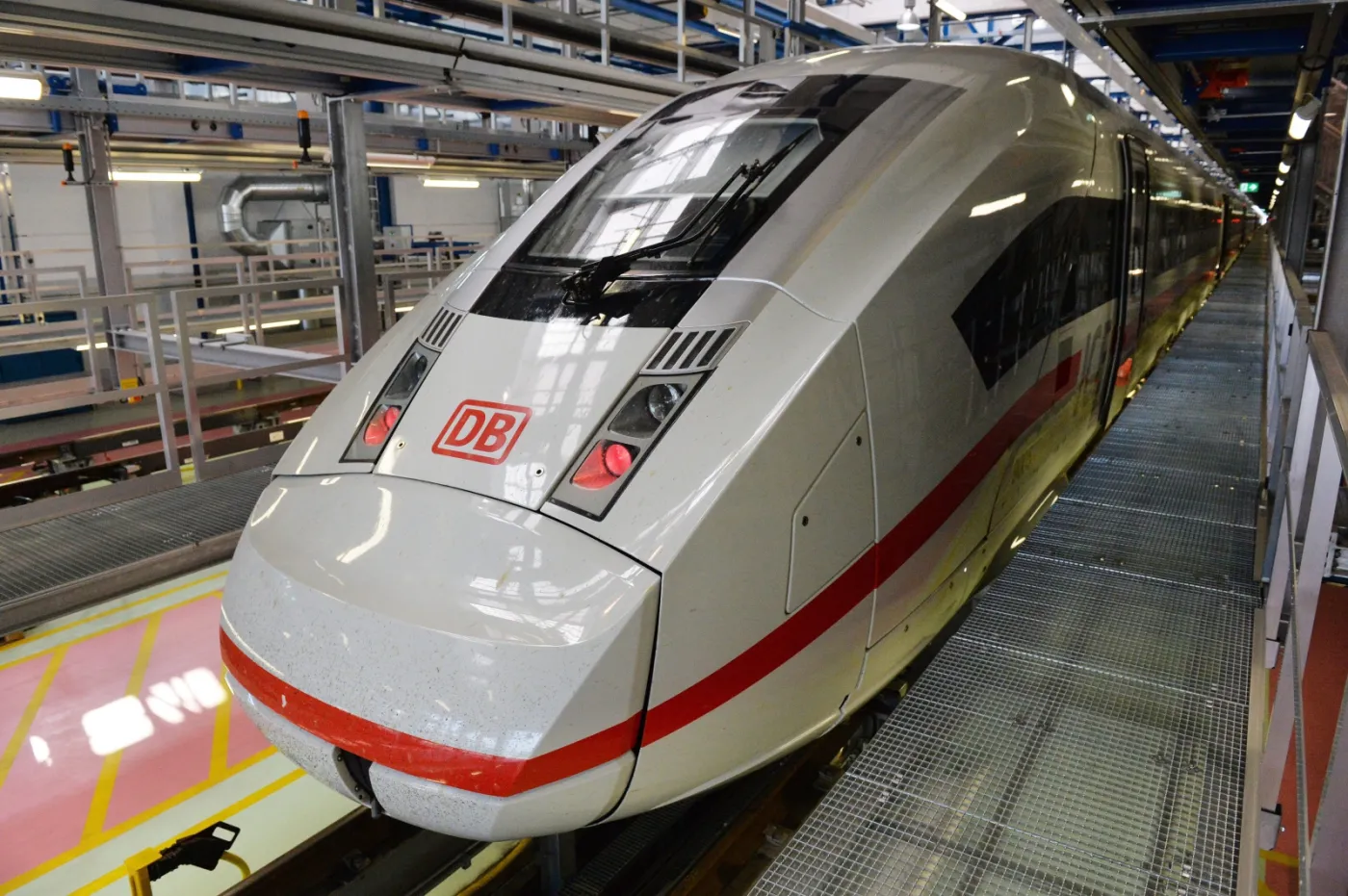 2662938-deutsche-bahn-ice-4-fot.jpg