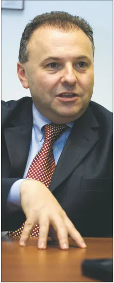 Orłowski: banki ostrożniej podchodzą do kredytów walutowych