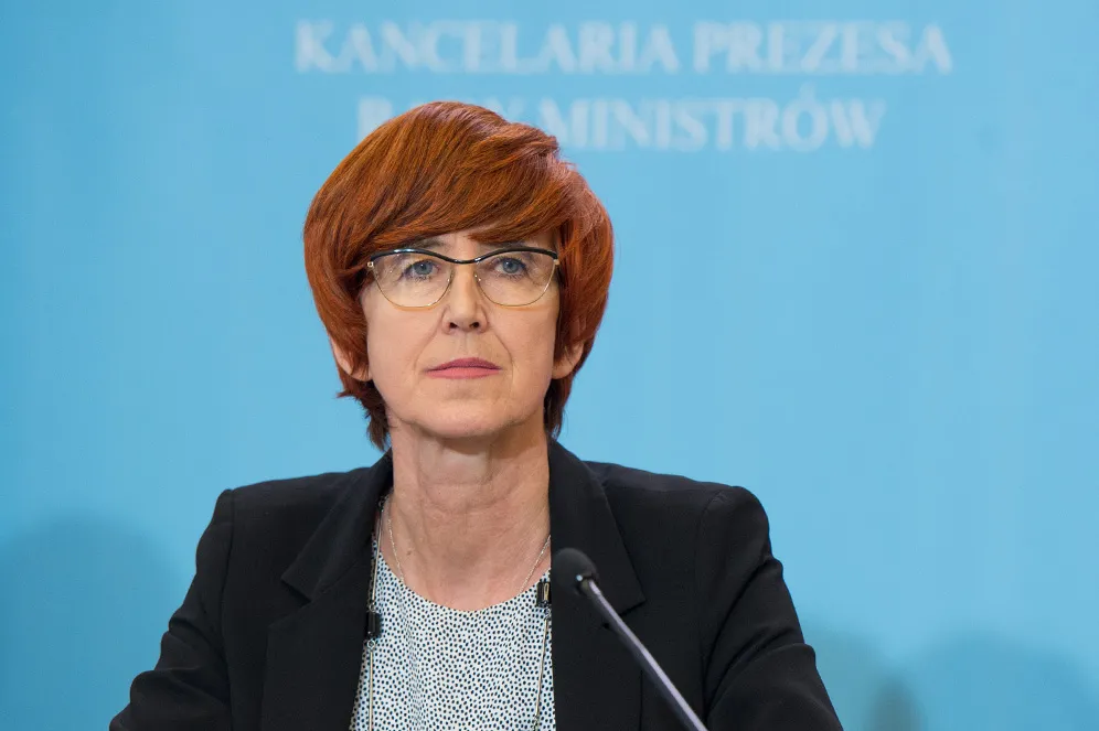 Rafalska: nie sprzedamy zakazu handlu w niedzielę za podwójne stawki