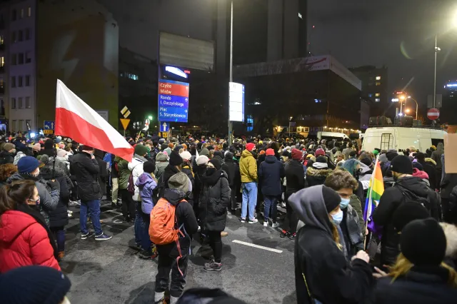 Prezydent Trzaskowski na ulicach Warszawy: sprawdzam sytuację pod względem bezpieczeństwa