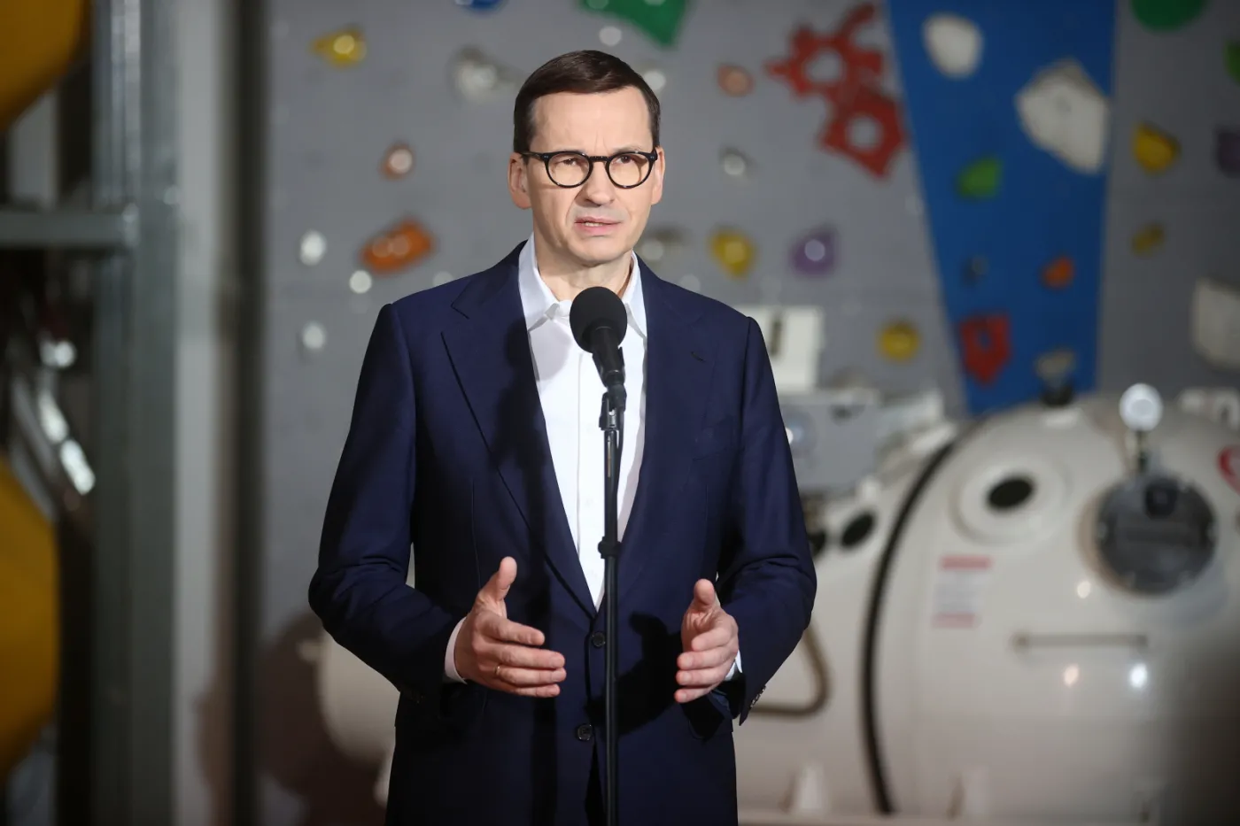 Morawiecki o kontrolerach lotów: Mamy różne plany awaryjne