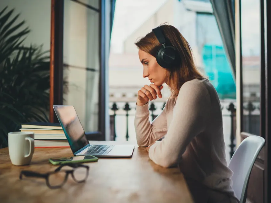 Bezpłatna pomoc psychologiczna online dla studentów z Ukrainy