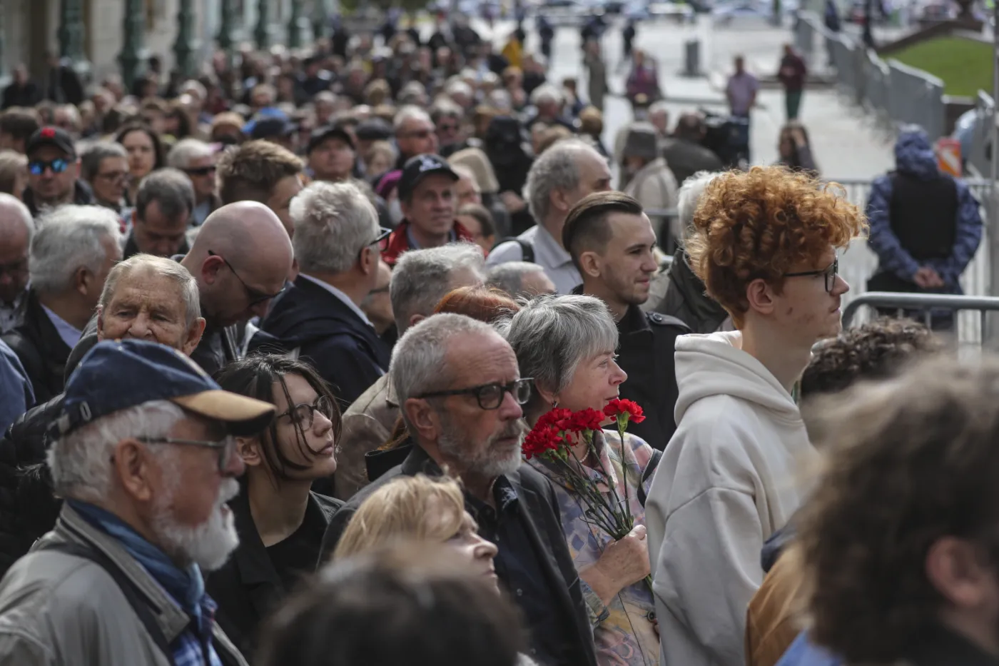 Tysiące ludzi oddało hołd Gorbaczowowi na uroczystości żałobnej w Moskwie