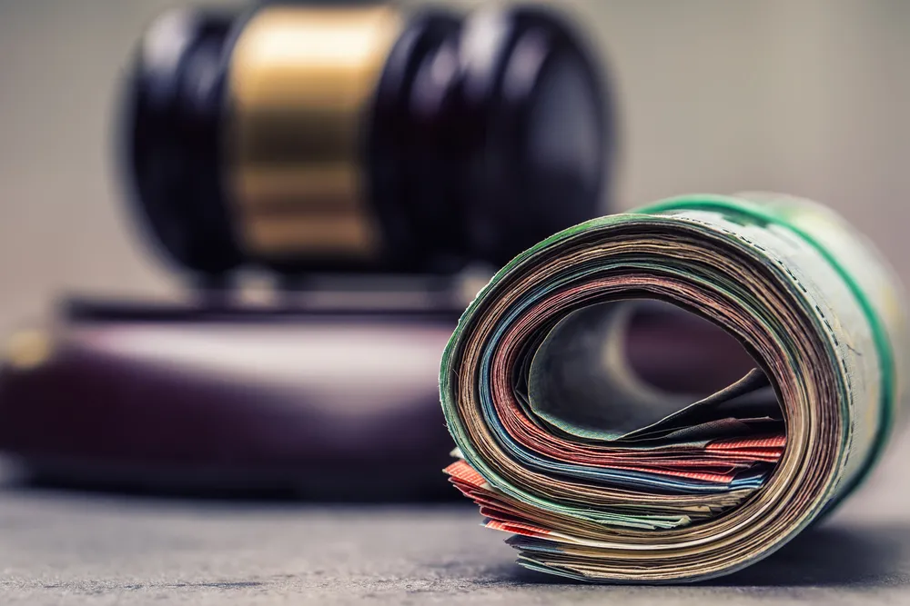 Sądowe zaległości Polaków wyniosły na koniec 2022 r. ok. 750 mln zł