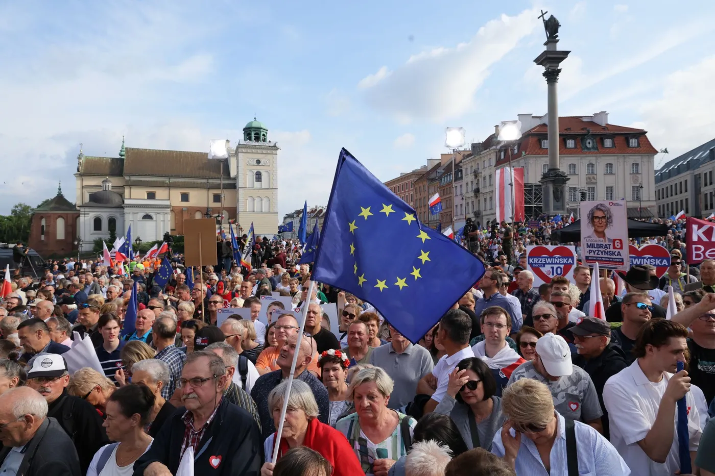 Wiec Tuska na placu Zamkowym. Ile osób wzięło udział?