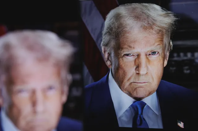 Trump grozi Rosji cłami, a Iranowi bombardowaniem