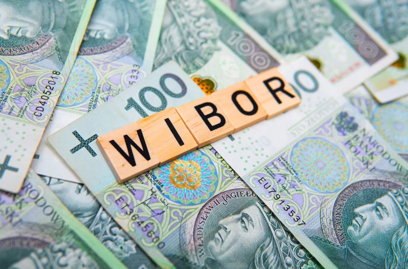 Gołębi zwrot RPP: stopy NBP jeszcze nie obniżone, a kredyty już tanieją