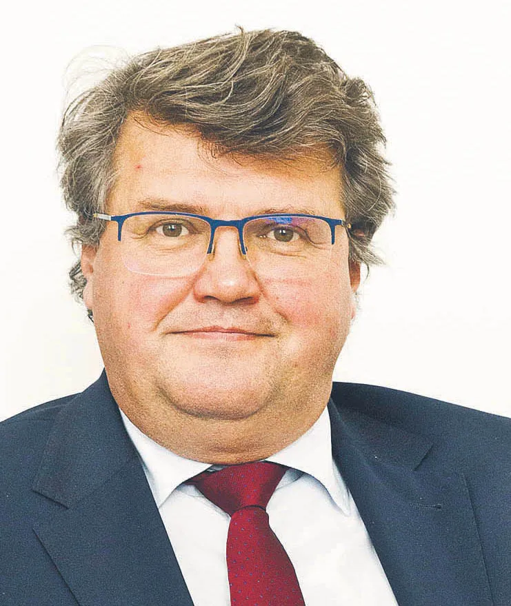 Maciej W