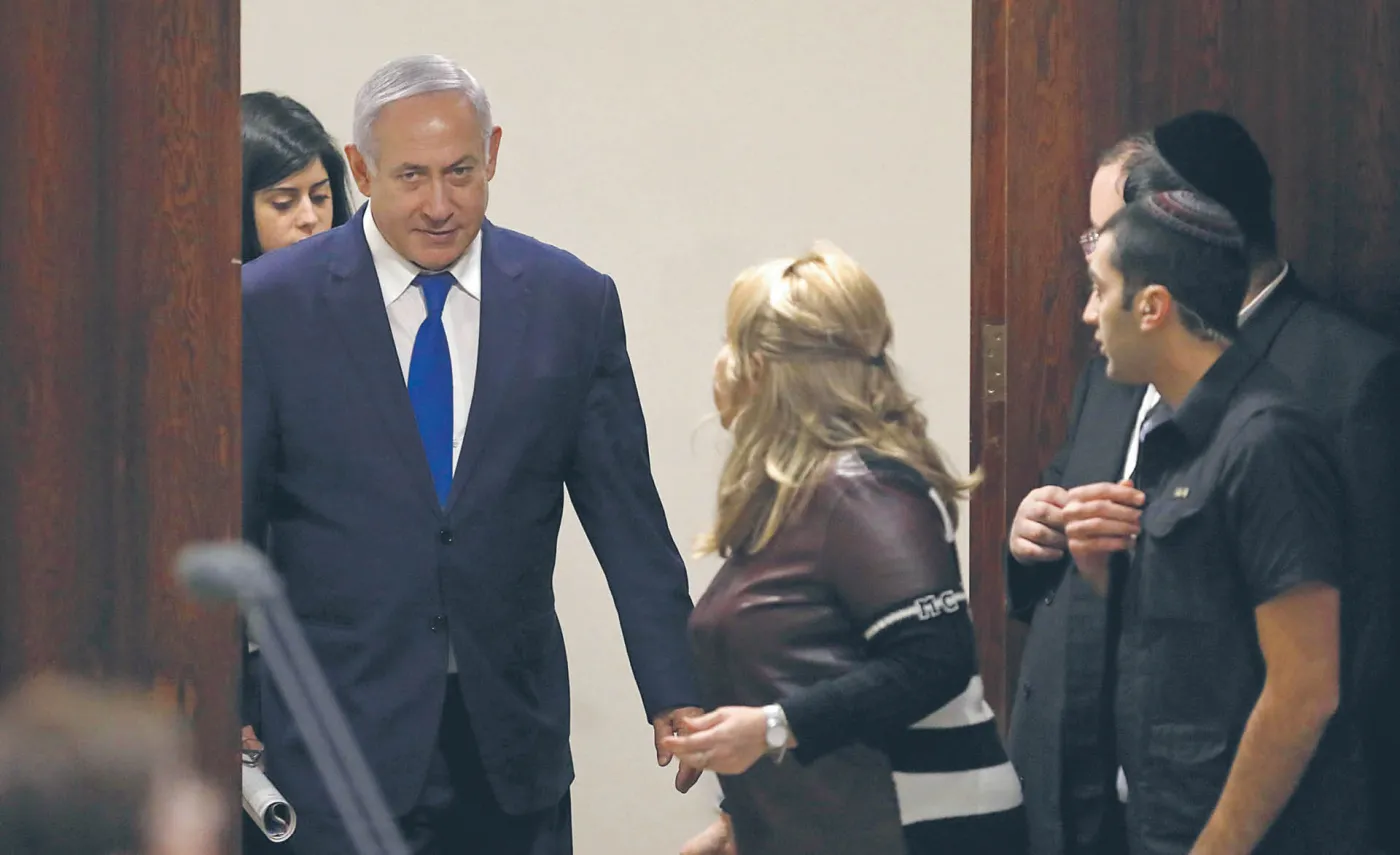 Netanjahu grozi więzienie, a Izraelowi polityczny chaos