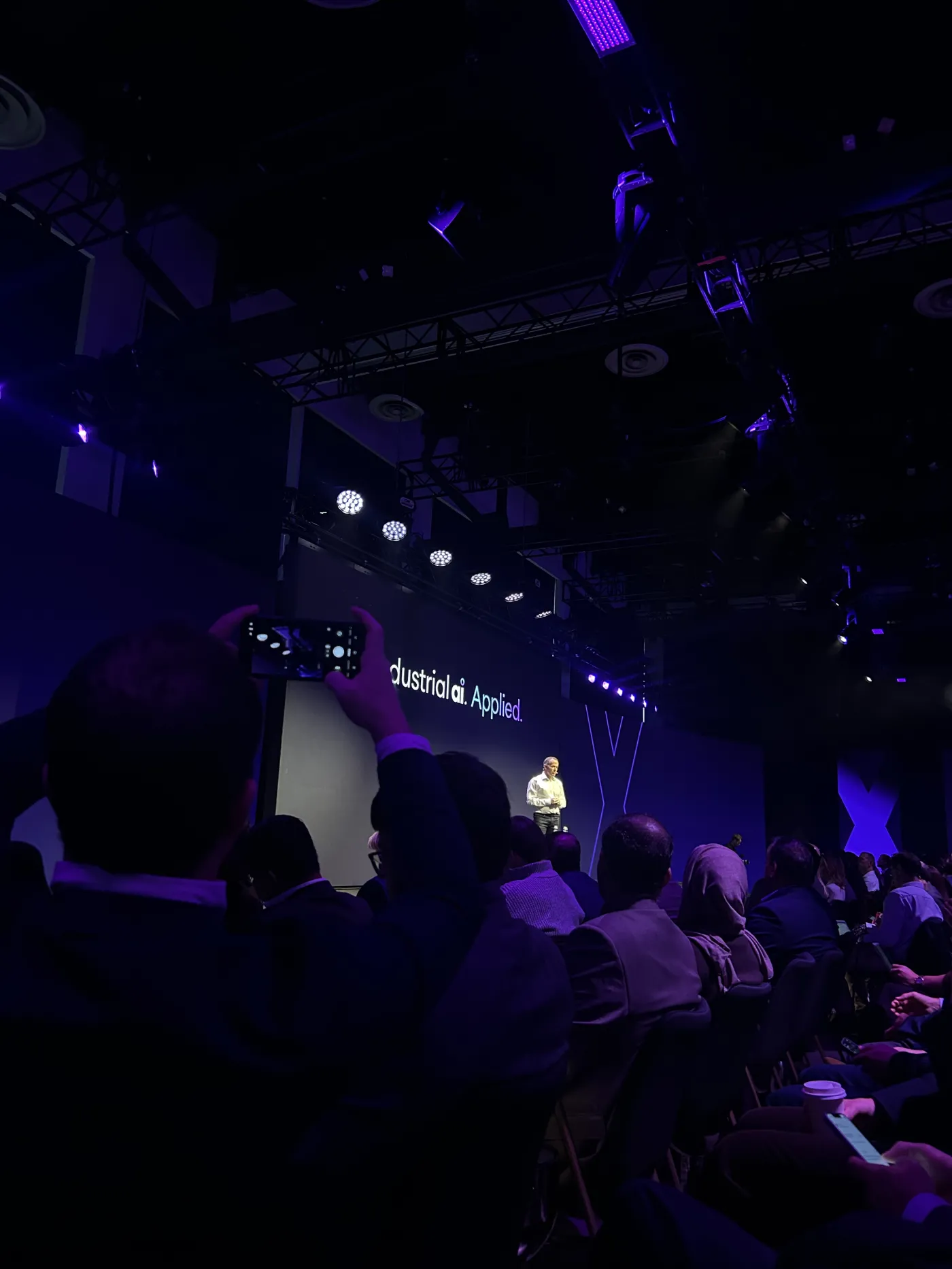 IFS Industrial X Unleashed: AI nadzieją dla przemysłu
