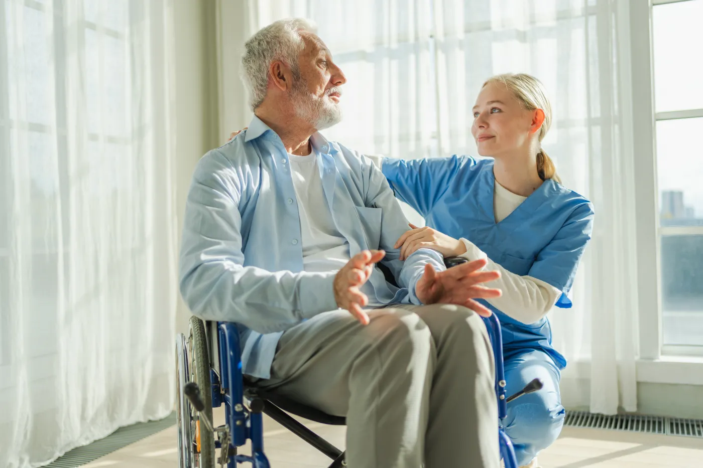 Usługi opiekuńcze nie będą mogły być łączone z bonem senioralnym