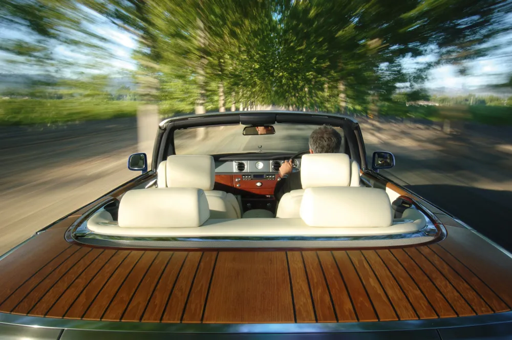 449131-phantom-drophead-coupeimage21.jpg