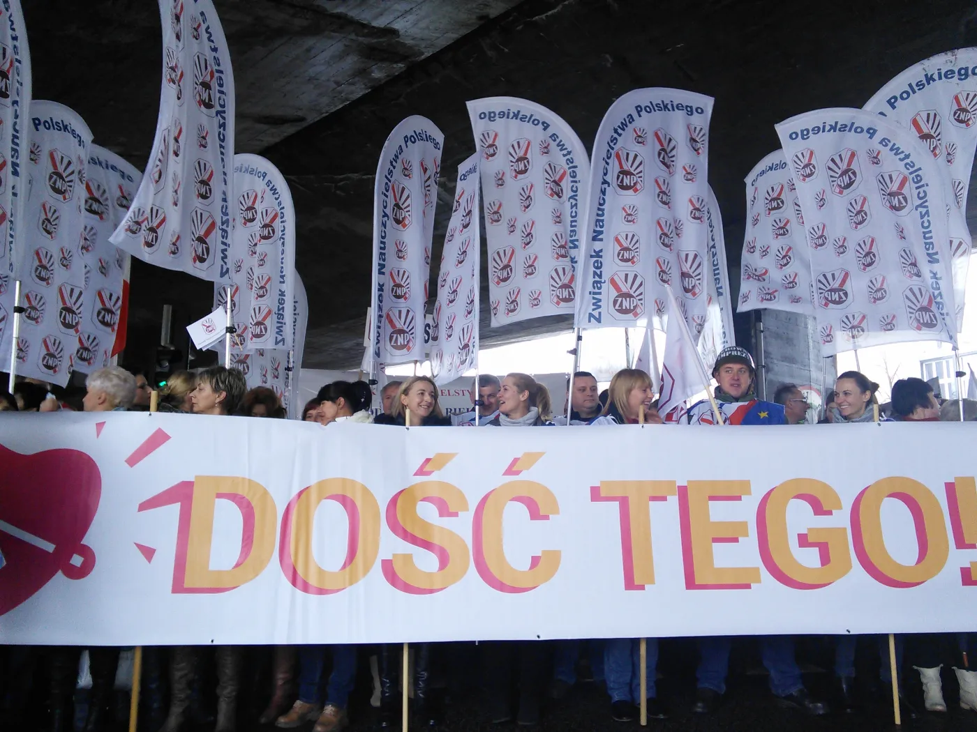 Manifestacja nauczycieli przeciwko rządowym zmianom w ustawie o systemie oświaty i Karcie Nauczyciela