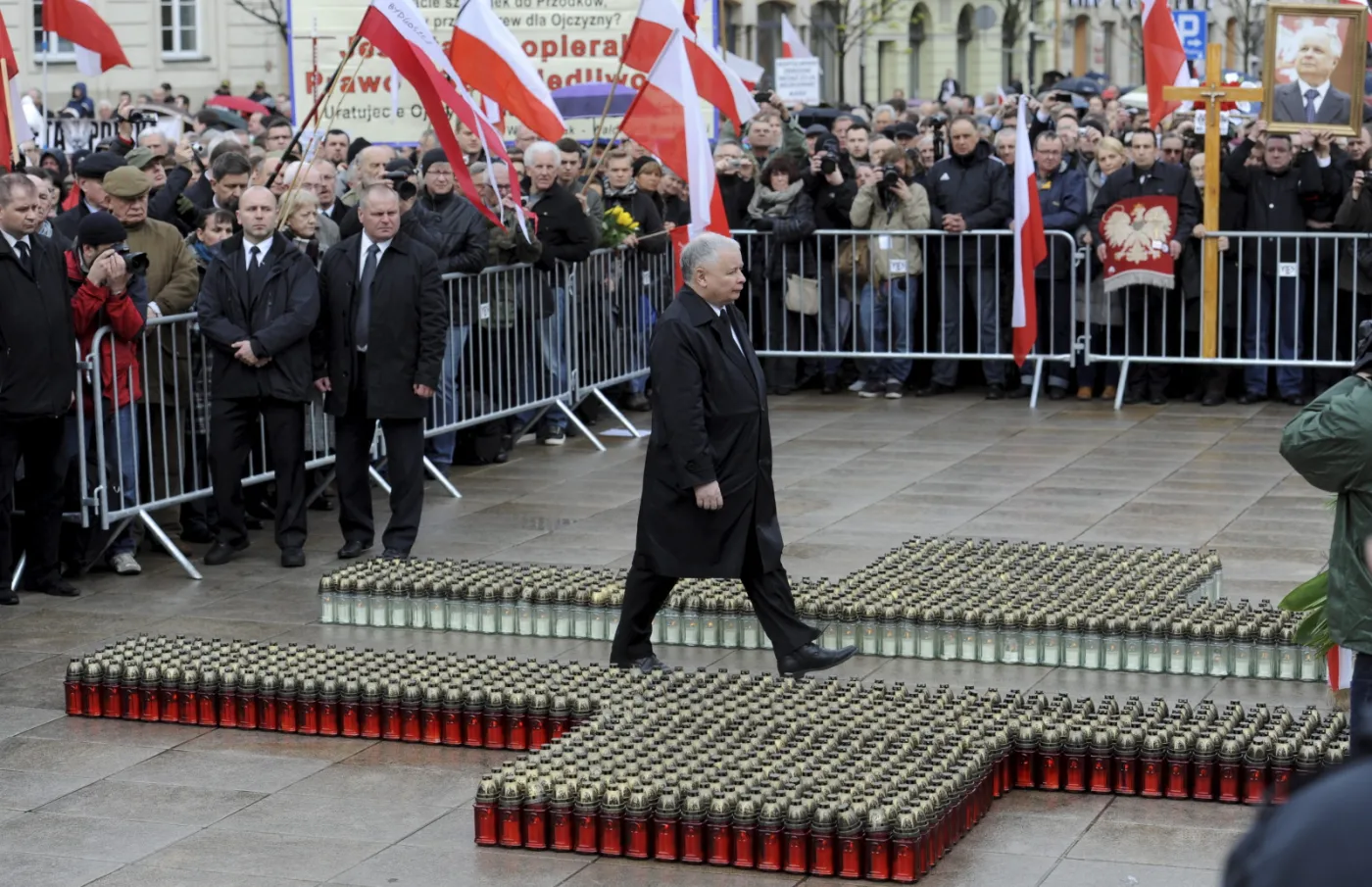 1744409-prezes-pis-jaroslaw-kaczynski.jpg