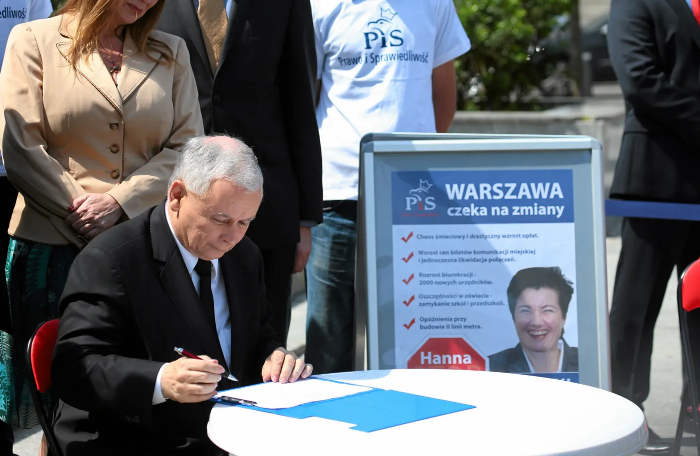 Kaczyński podpisał się pod wnioskiem o referendum o odwołanie Gronkiewicz-Waltz