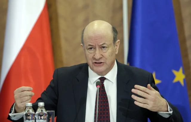 Piechociński: W listopadzie dowiemy się, czy Tusk wyrzuci Rostowskiego z rządu