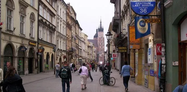 648952-800px-krakow-ulica-florianska.jpg