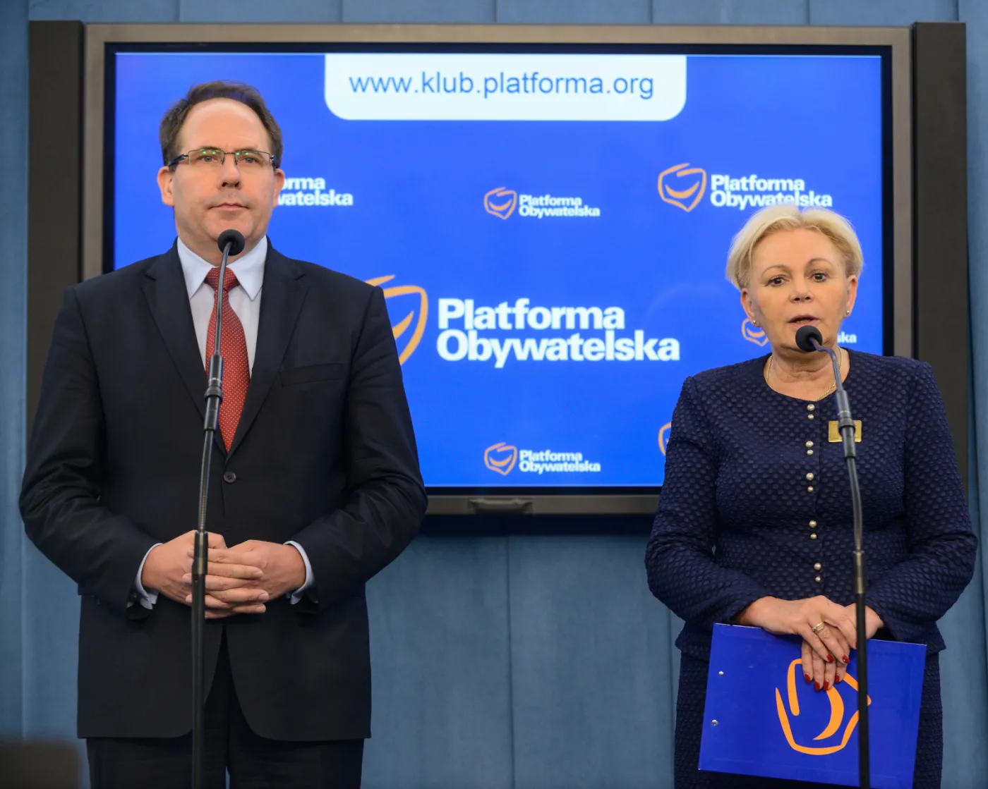 PO chce ulżyć frankowiczom: Składa projekt o restrukturyzacji kredytów