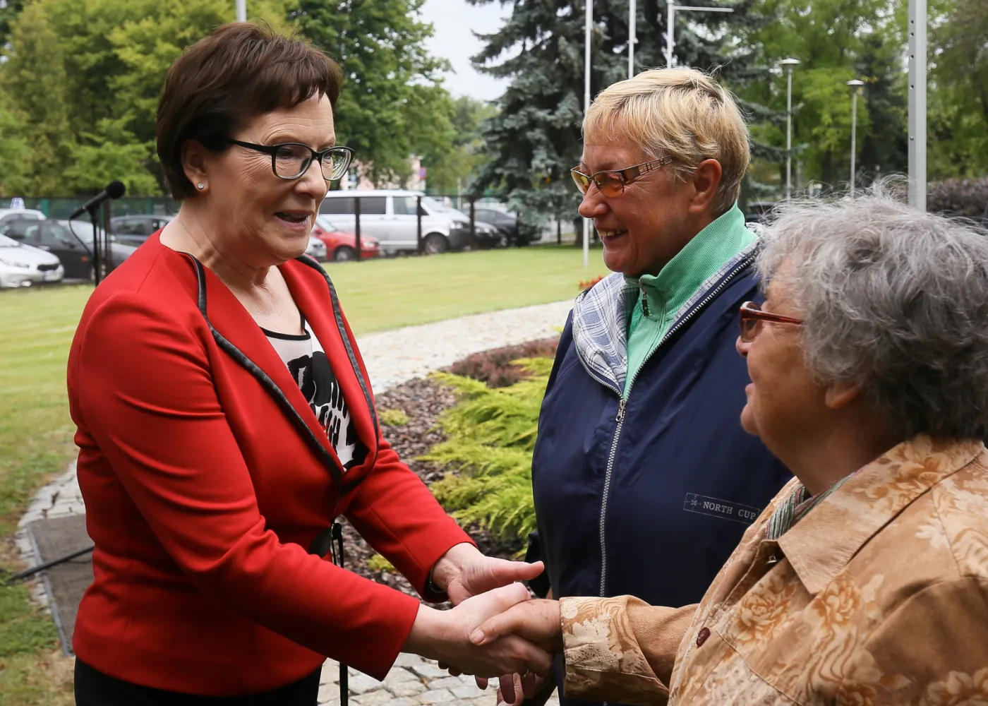 Objazdowy rząd: Kolumny samochodów i samoloty Kopacz biją po kieszeniach obywateli