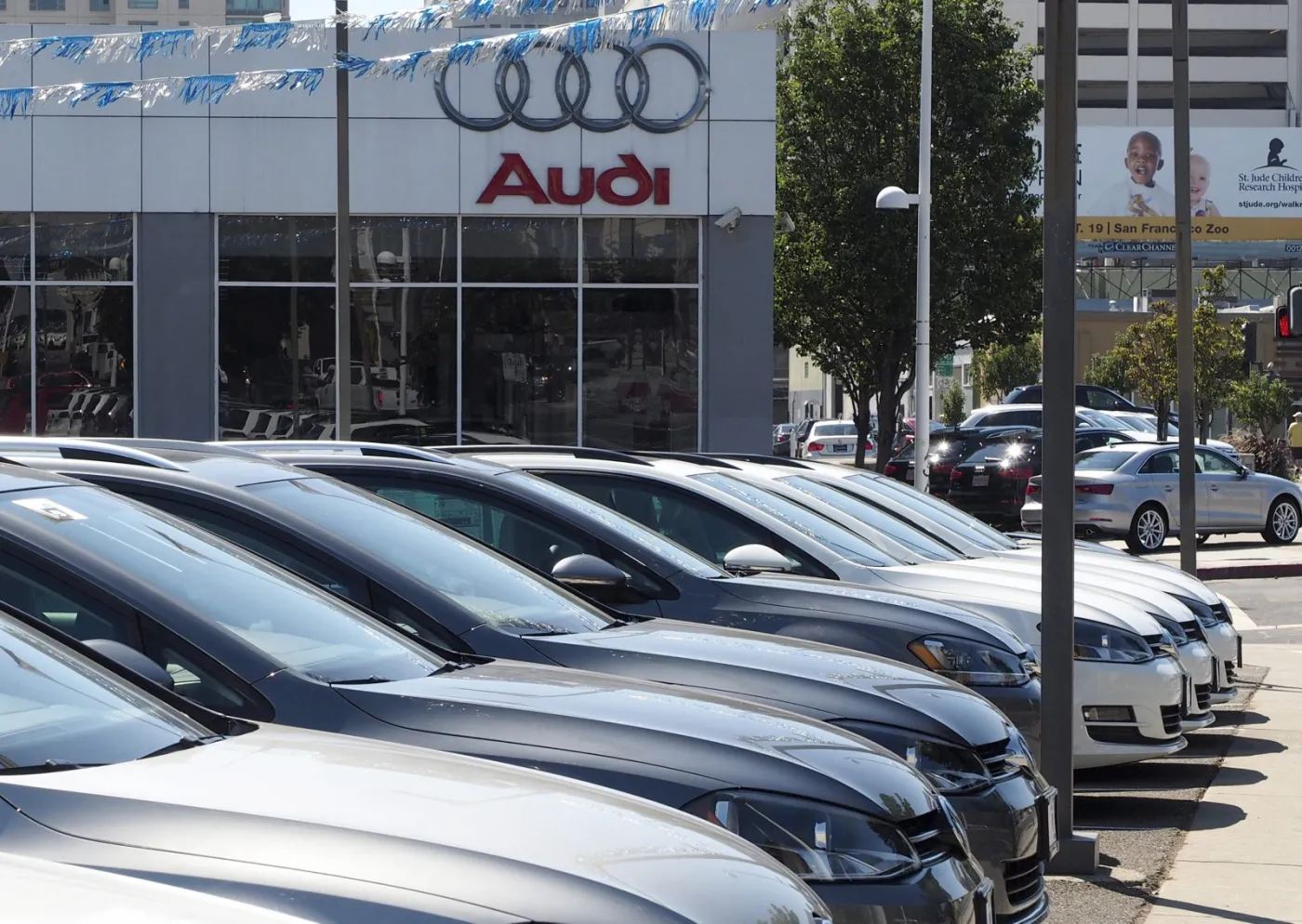 Skandal Volkswagena zagraża Europie. Miliony kierowców mogą jeździć nielegalnymi samochodami