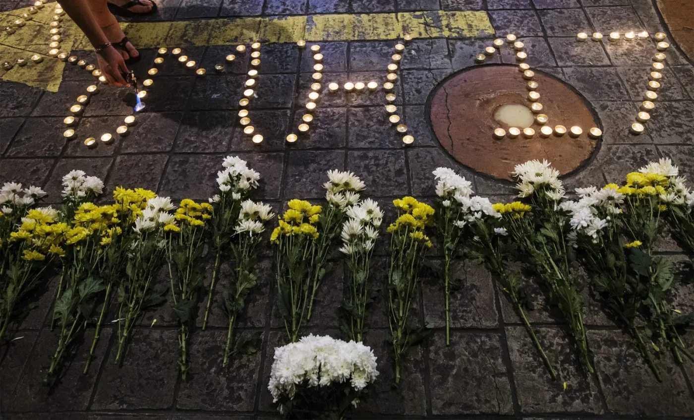 Holandia we łzach. Pierwsze trumny z ciałami ofiar katastrofy boeinga dotarły do kraju