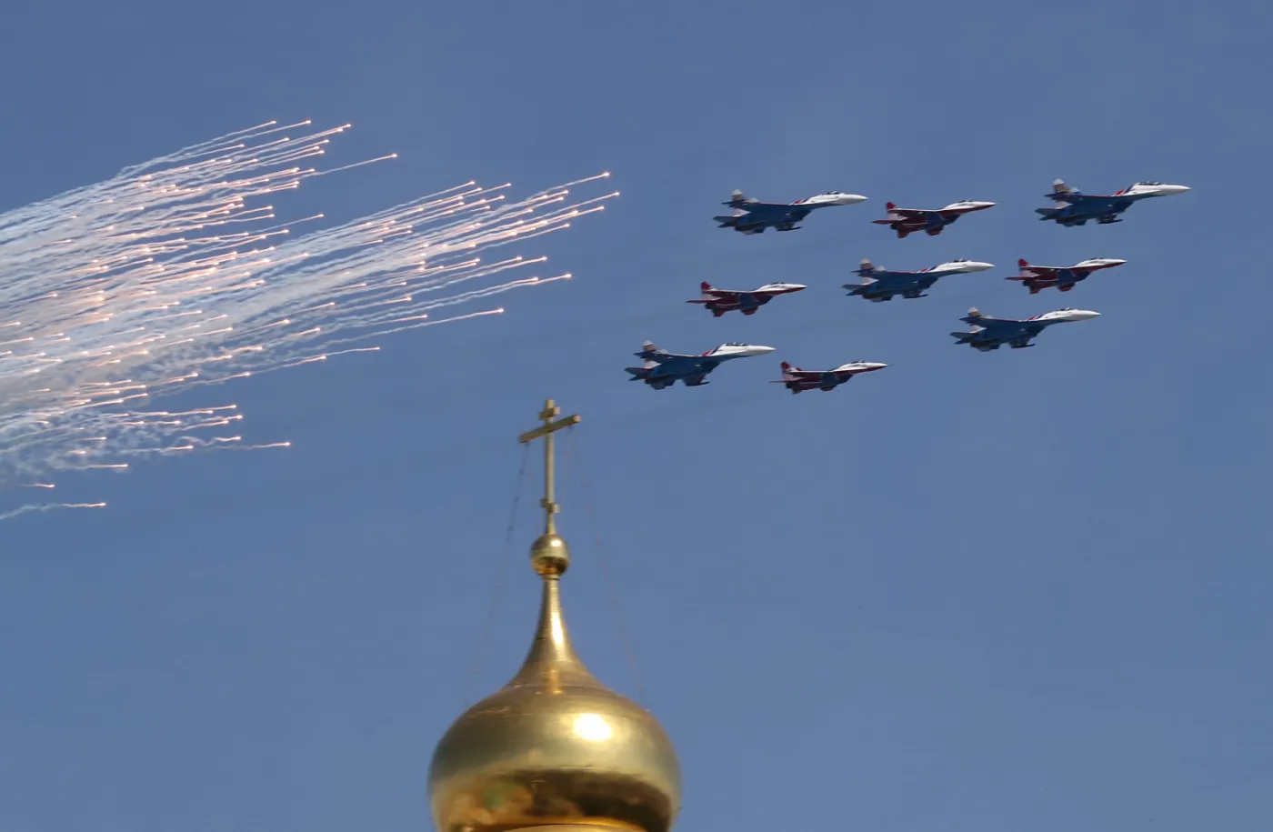 2540983-pokaz-lotniczy-mig-29-i-su-27.jpg