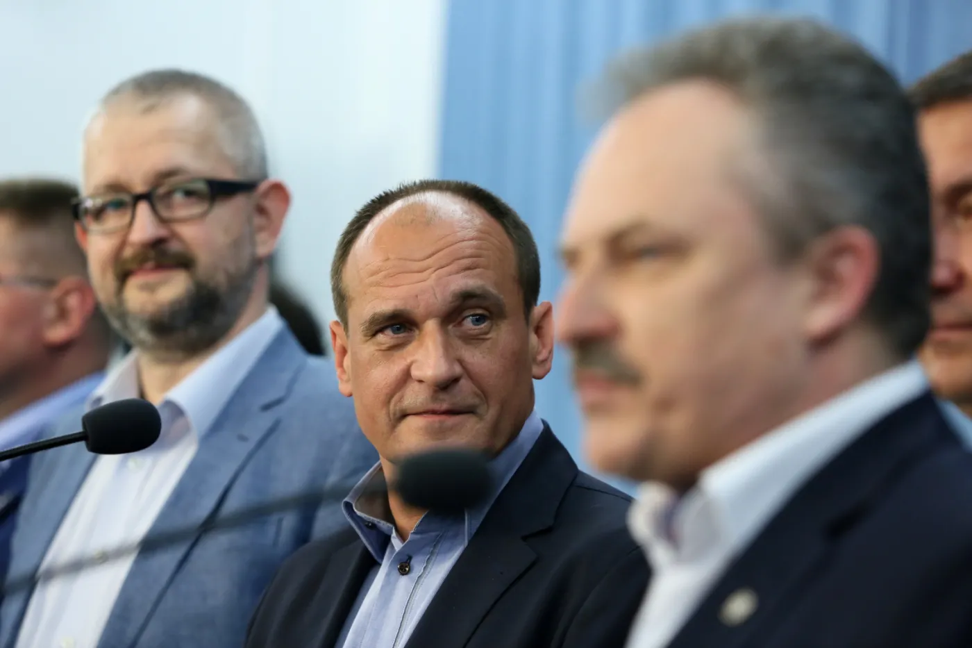 Publicysta Rafał Ziemkiewicz, lider partii Paweł Kukiz oraz poseł Kukiz'15 Marek Jakubiak w trakcie konferencji prasowej "Kukiz '15", podczas której ogłoszono założenie w ramach partii nowego stowarzyszenia "Endecja"