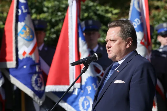 Wiceszef MSWiA: Ja nie bankietowałem. Prezes Kaczyński mobilizuje nas do bardziej wytężonej pracy