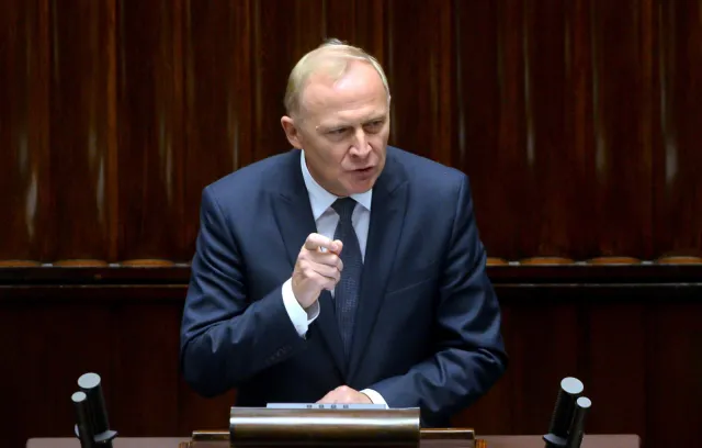 Mroczek: Katastrofa smoleńska musi być szczególnie traktowana