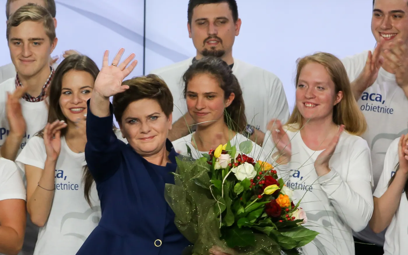 500 zł od Szydło i 1 tys. zł od Kopacz: Policzyliśmy, ile rodzice dostaną na dziecko od 2016 roku