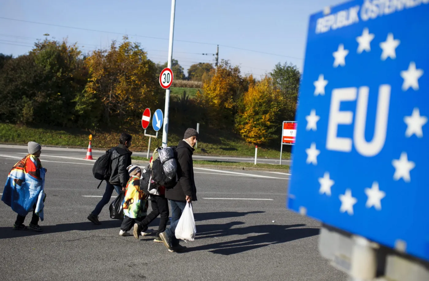 Uchodźcom z Syrii i Iraku jest w Szwecji za zimno. Chcą do Niemiec albo do dużego miasta