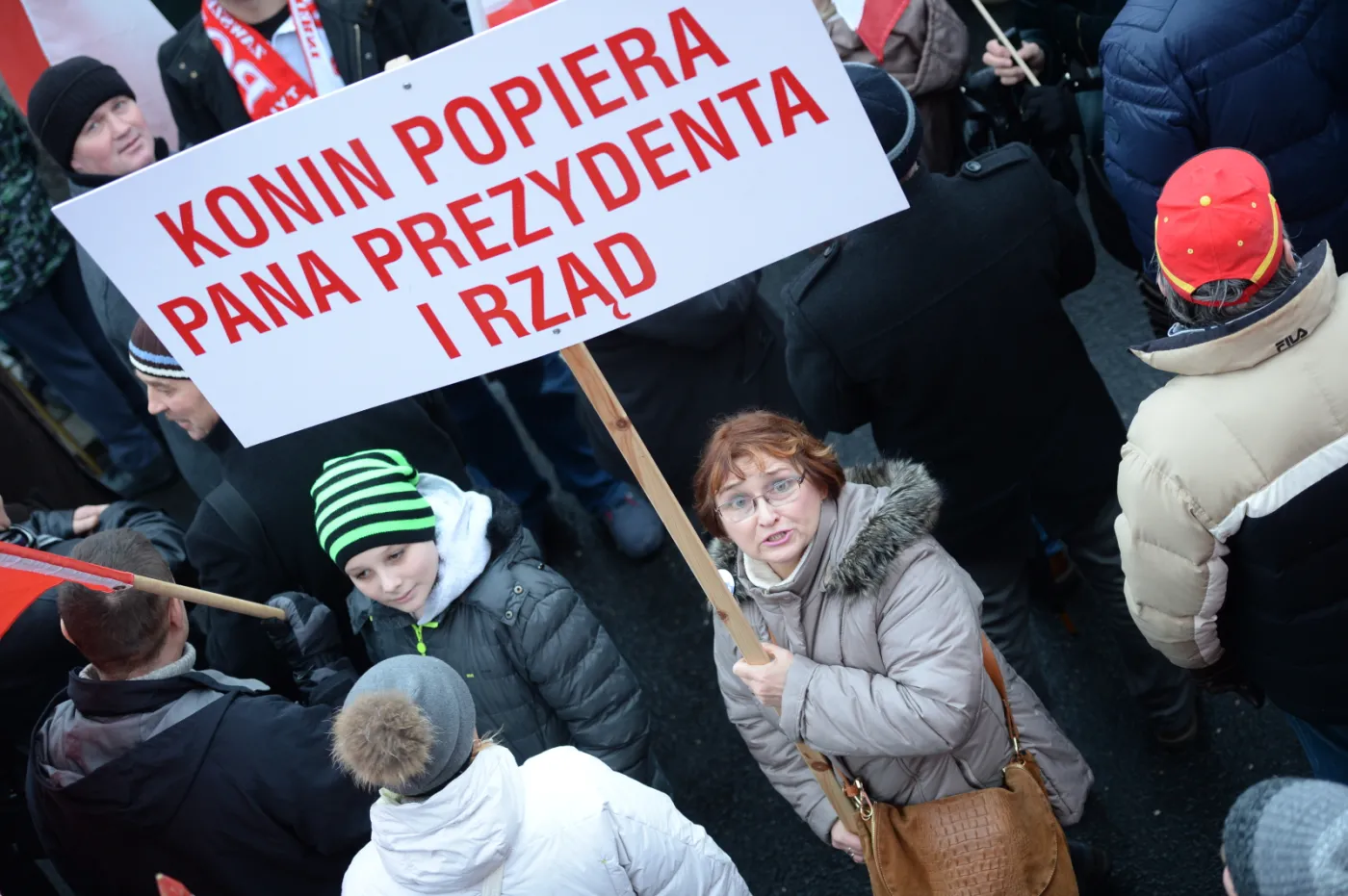 2402606-marsz-wolnosci-i-solidarnosci.jpg