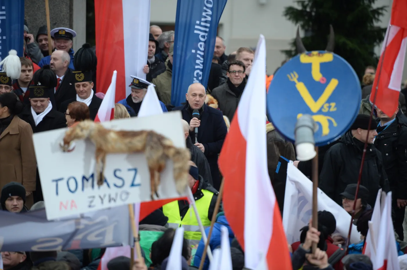 2402654-marsz-wolnosci-i-solidarnosci.jpg
