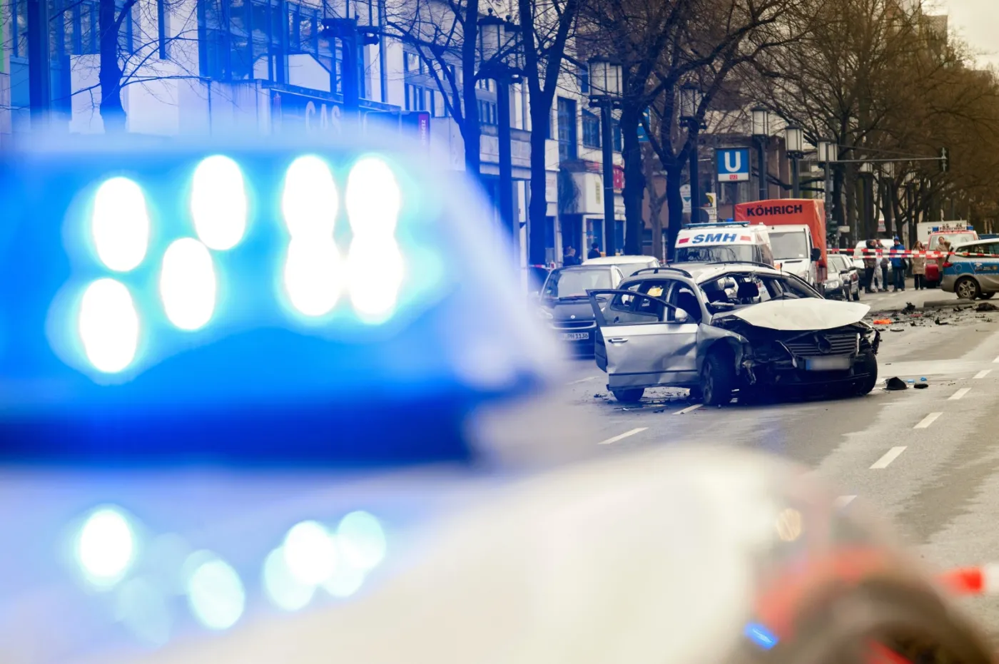 Berlin: Eksplozja ładunku wybuchowego w samochodzie, zginął kierowca