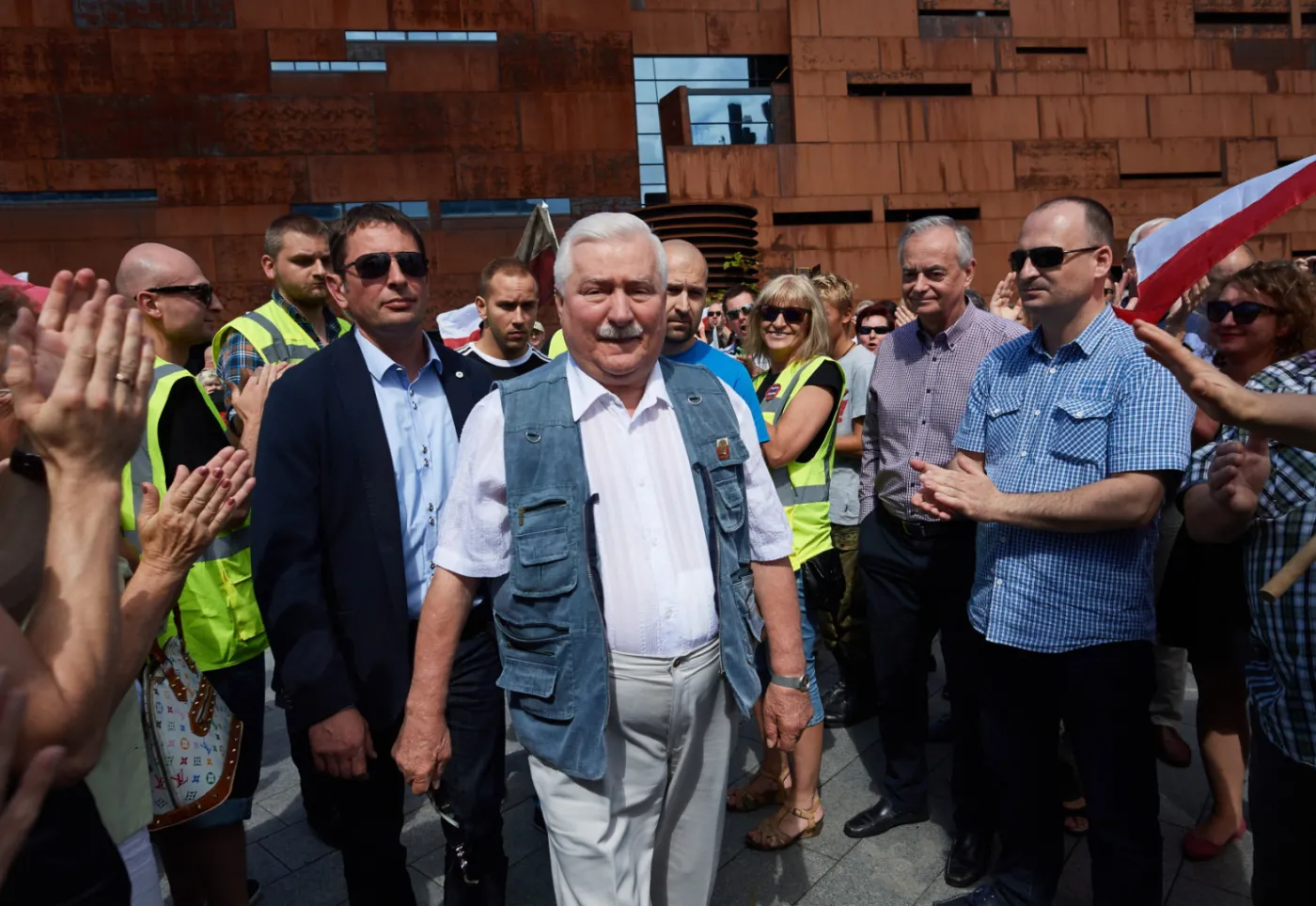Lech Wałęsa w czasie protestu przeciwko ustawie o SN