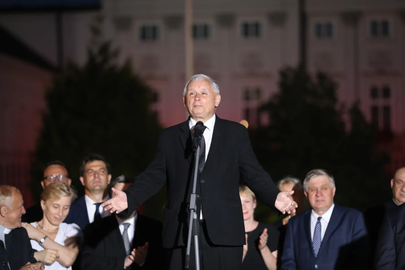 Jarosław Kaczyński podczas 88. miesięcznicy smoleńskiej