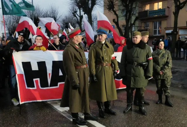 Hajnówka odzyskuje żołnierzy wyklętych. Tak wyglądał marsz z bliska