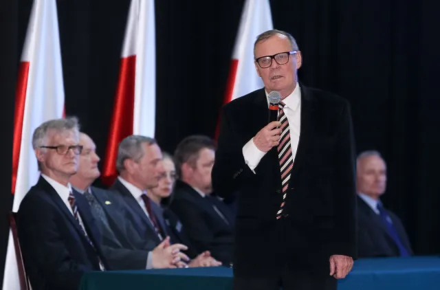 Berczyński: Będziemy kontynuować badania aż do wyjaśnienia przyczyn katastrofy