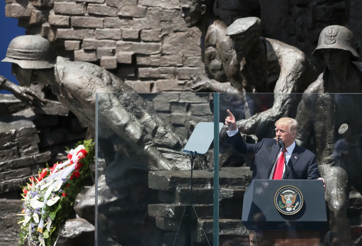 Trumpowi dostało się za ustawę o IPN. "Haarec": Przyzwolił na polski nacjonalizm