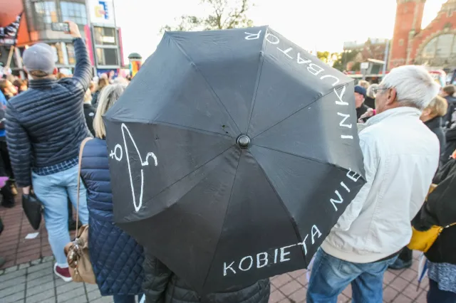 Rzecznik KEP: Przedłużanie prac nad projektem "Zatrzymaj aborcję" niepokoi