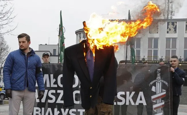 Spalenie kukły Ryszarda Petru