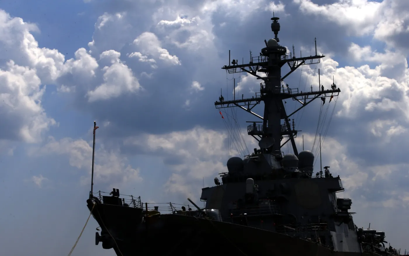 Amerykański okręt USS Donald Cook. Fot. EPA/ROBERT GHEMENT/PAP/EPA