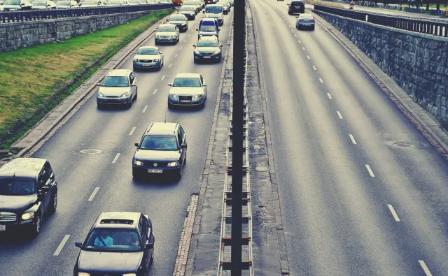 Ulica Lecha Kaczyńskiego w Warszawie musi zniknąć