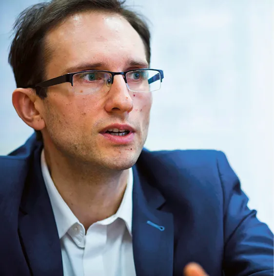 3348625-przemyslaw-krawczyk-dyrektor.jpg